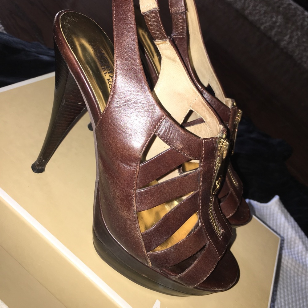 👠 Michael Kors Platform