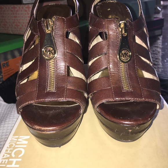 👠 Michael Kors Platform - Picture 3 of 7