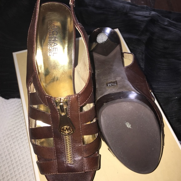 👠 Michael Kors Platform - Picture 6 of 7