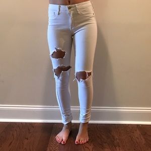 White destroyed jeans