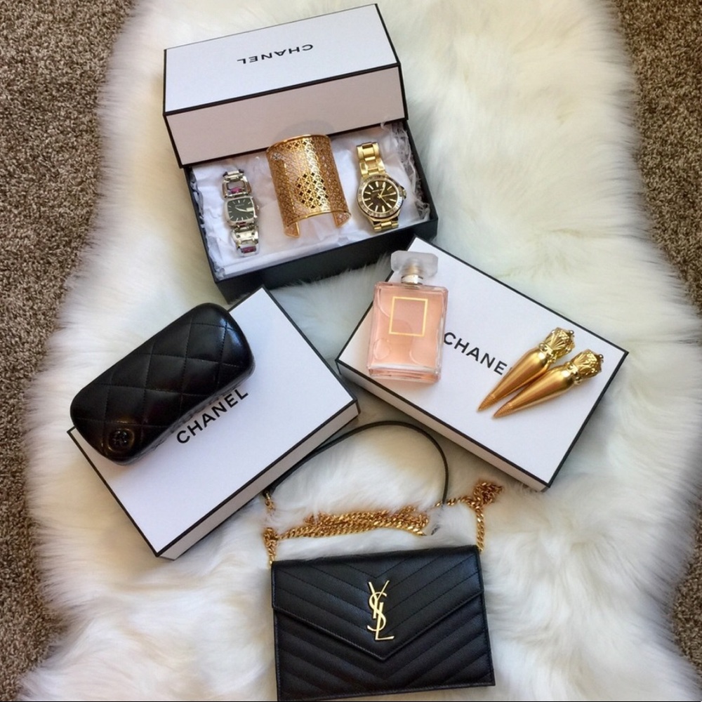 Chanel Gift Box ⚜️