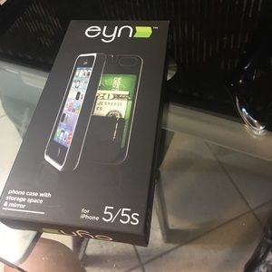 iPhone 5/5s phone case mirror/wallet, brand new!!