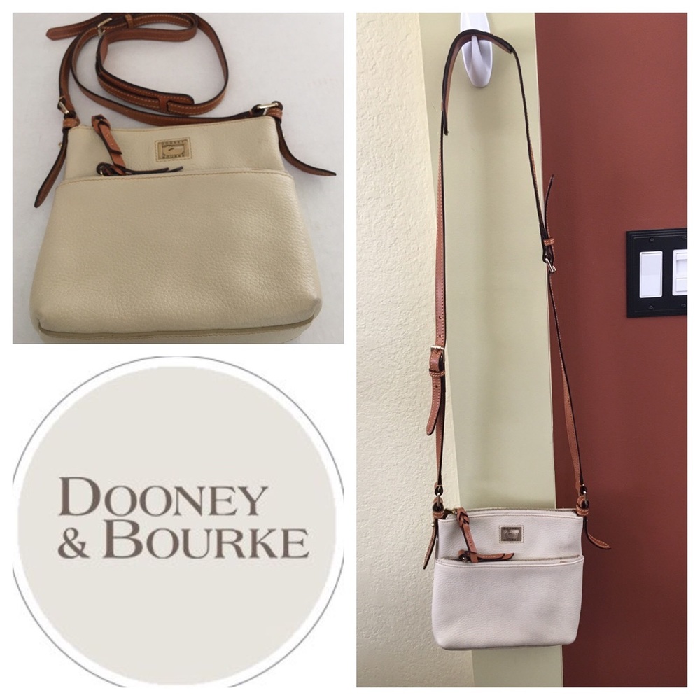 DOONEY & BOURKE CROSS BODY PURSE