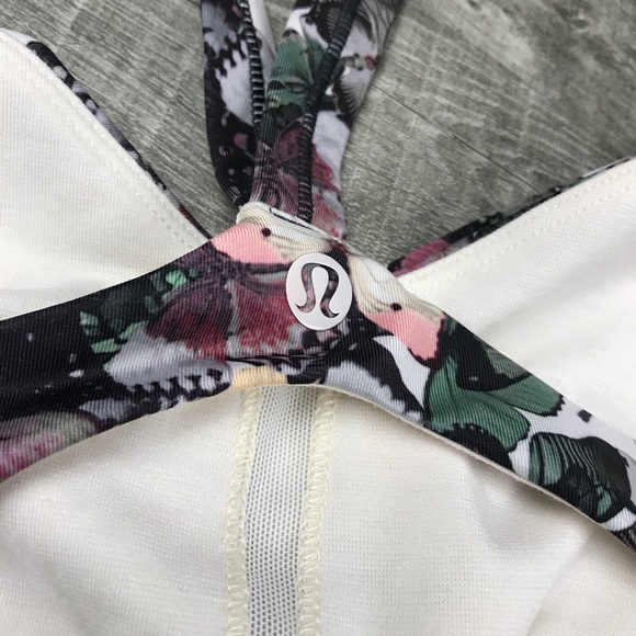 Lululemon Wrap it Up tank w built in bra BUTTERFLY - Picture 6 of 7