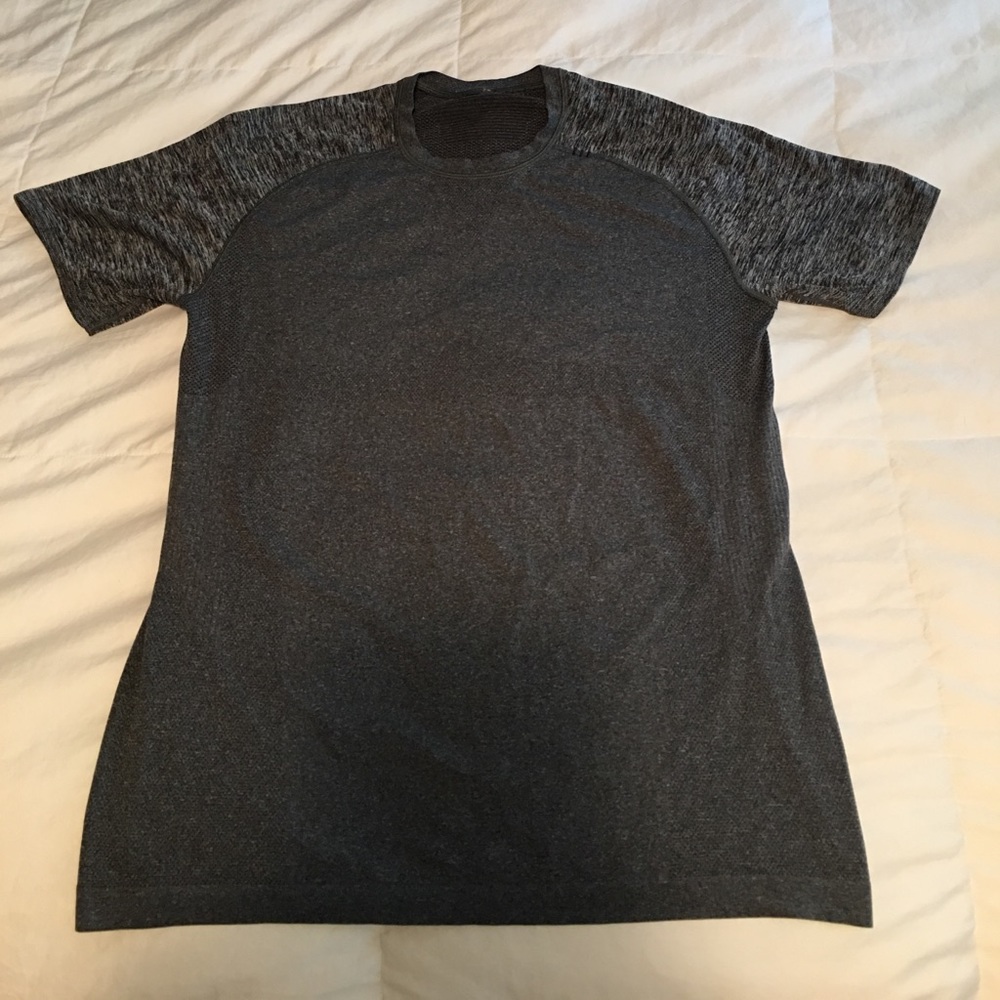 Lululemon Metal Vent Tech short sleeve