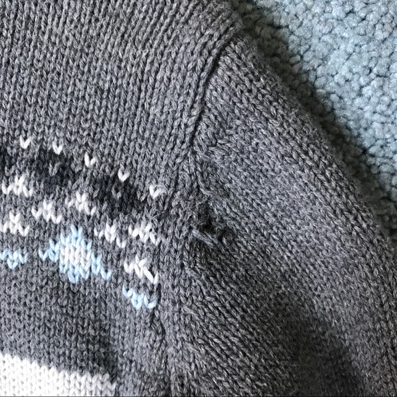 Boys gray striped sweater 4T 100% cotton - Picture 2 of 3