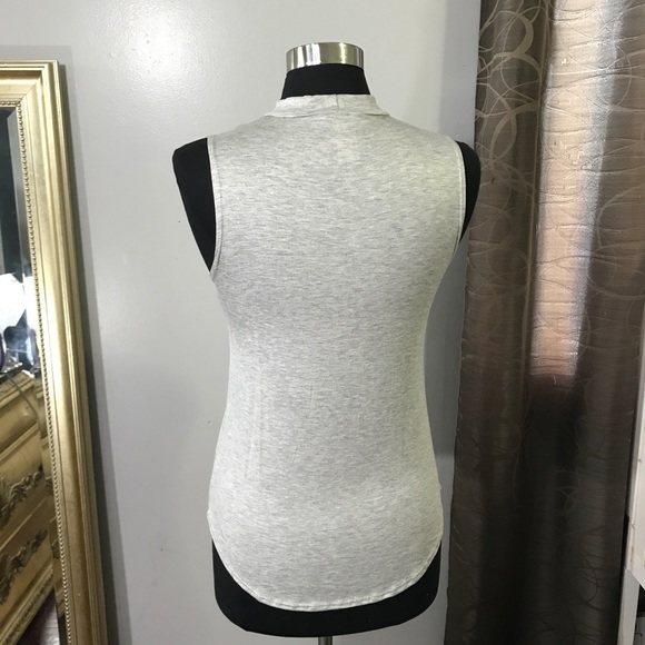 Cut Out Graphic Top - Picture 5 of 6