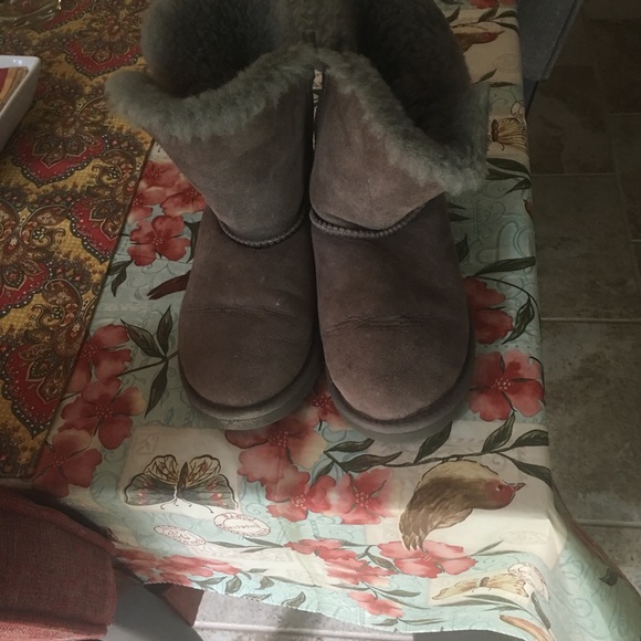Ugg Boots - Picture 2 of 2