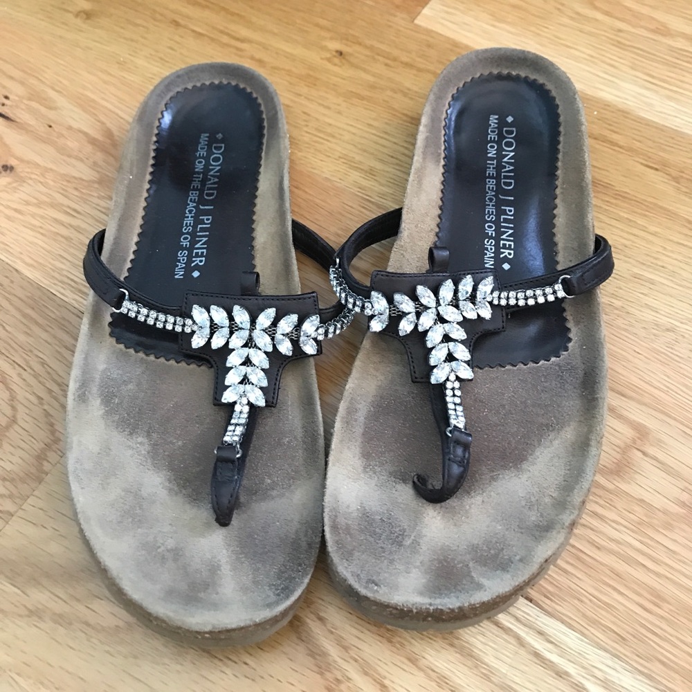 Donald pliner sandals with embellishment