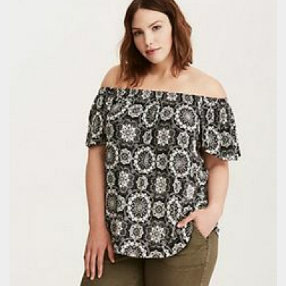 Torrid 3x - Off Should Top