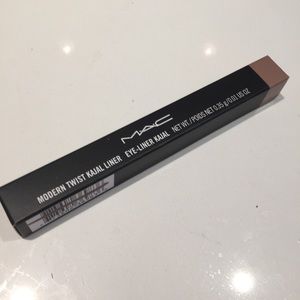 *NEW* M.A.C eyeliner