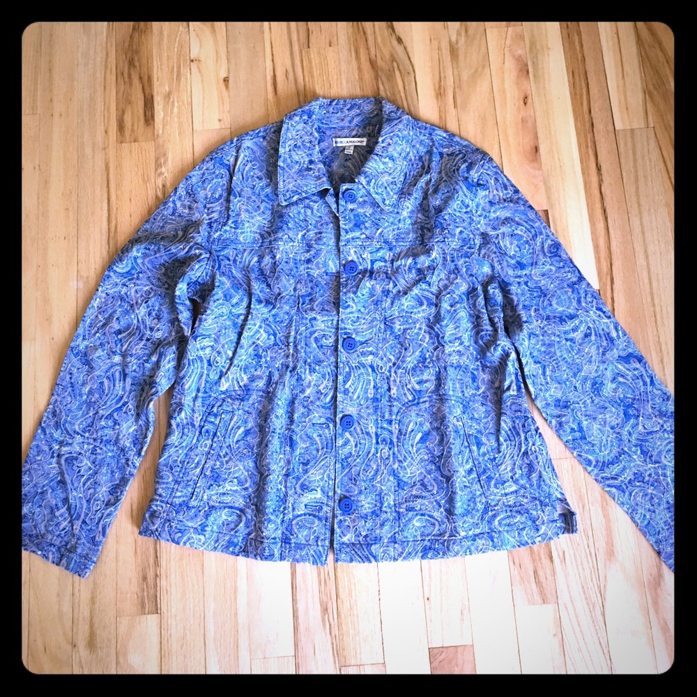 Casual blazer with a tapestry textured print