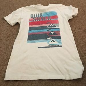Quicksilver t shirt