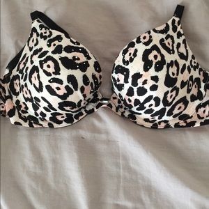 Victoria Secret Push Up Bra 🌸 NWT