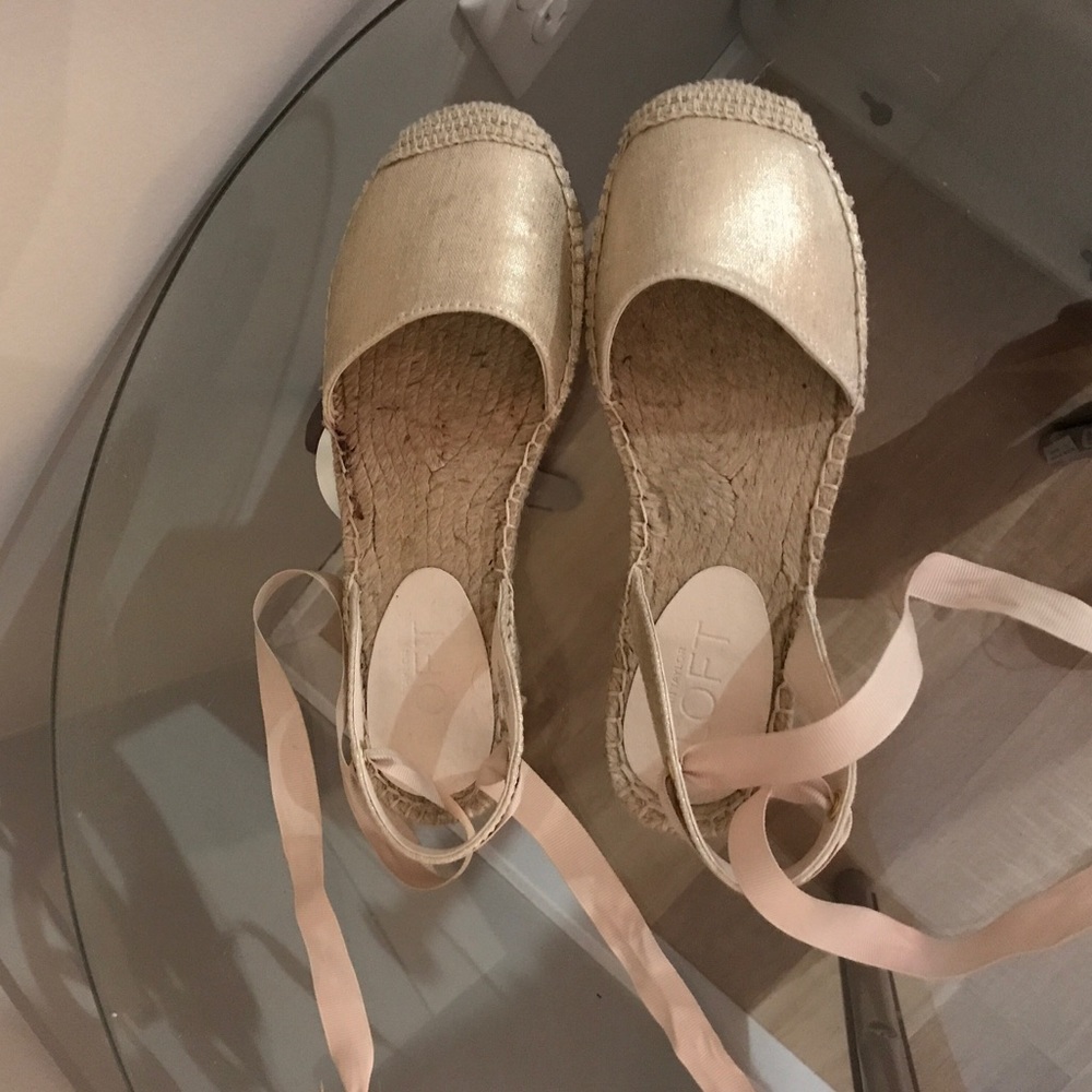 Lace-up ankle tie shoes