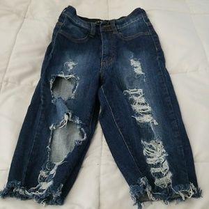 Fashion Nova dark capris