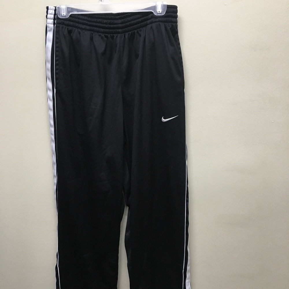 Black Nike sweatpants