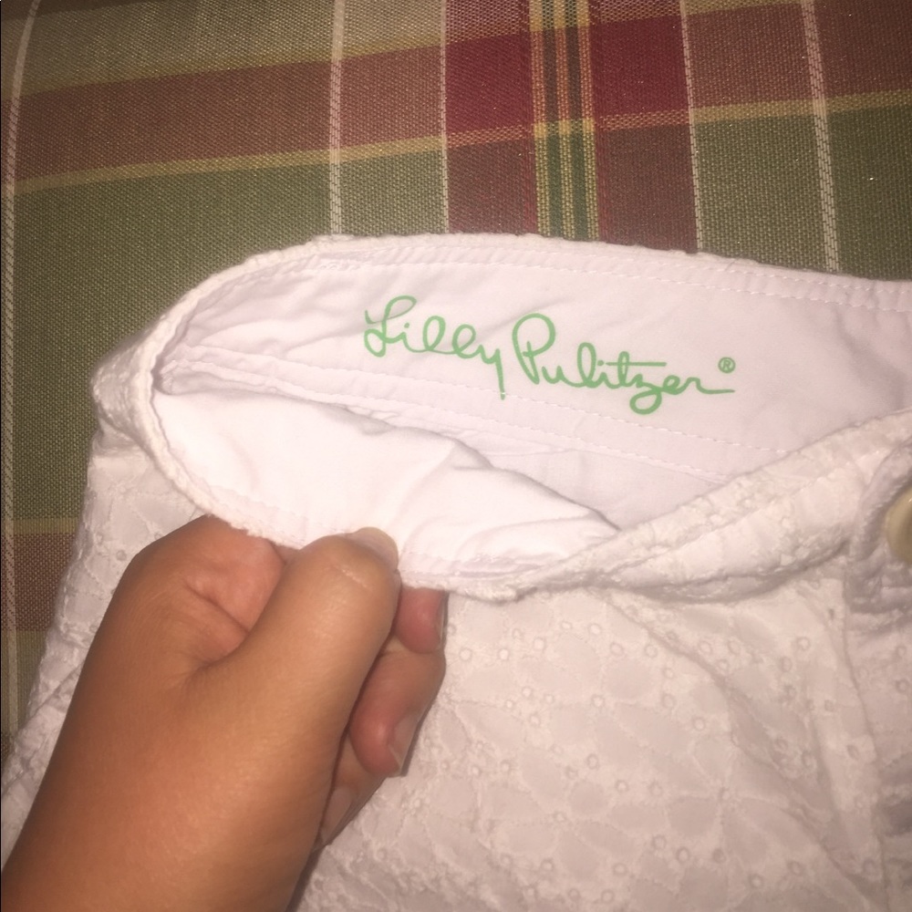 Adrodable Lilly Pulitzer Shorts - Picture 2 of 4