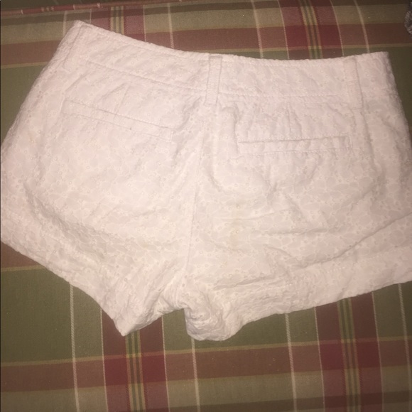 Adrodable Lilly Pulitzer Shorts - Picture 4 of 4