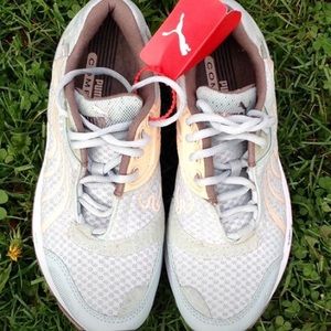 NWT Puma sneaker blue women's 8.5