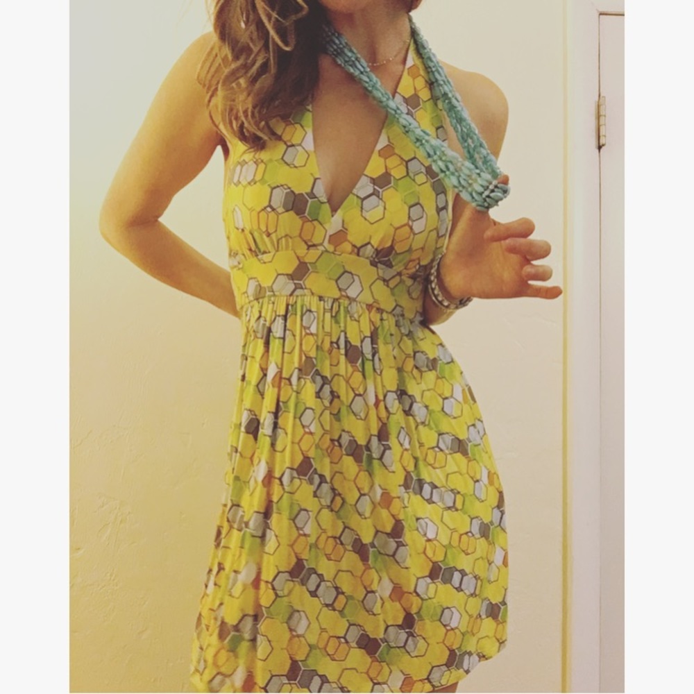 Honeycomb yellow halter sundress 🐝