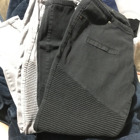 Denim Flex Black & Gray Moto Jeggings Plus Size - Picture 2 of 6