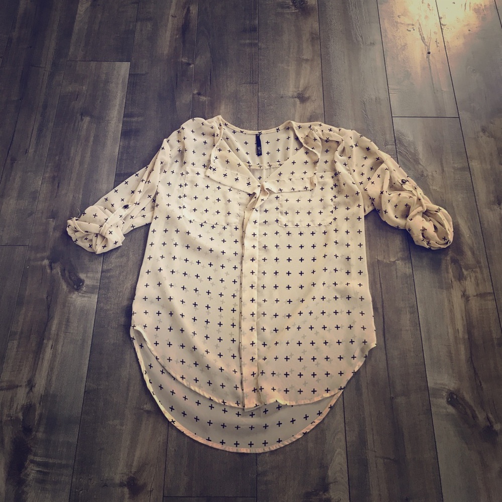 Sheer 3/4 sleeve length top