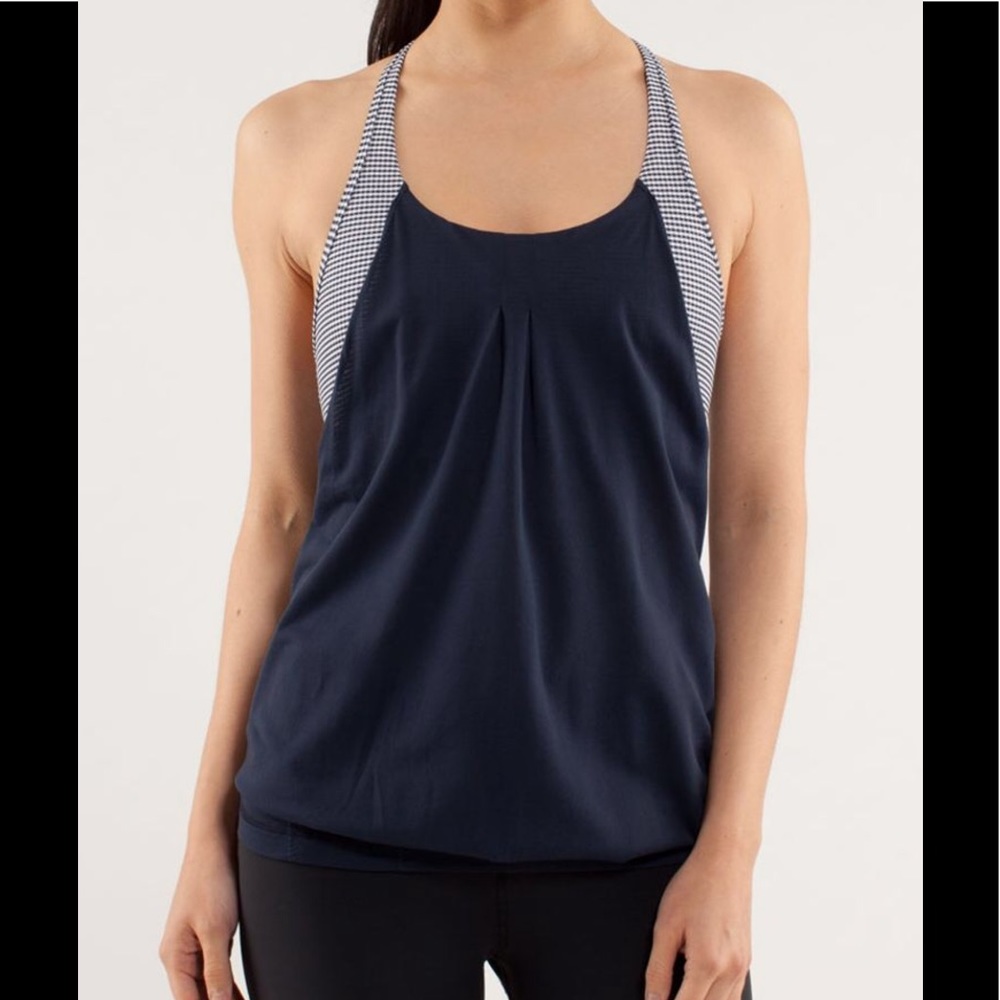 Lululemon Practice Freely tank, size 6. - Picture 2 of 5