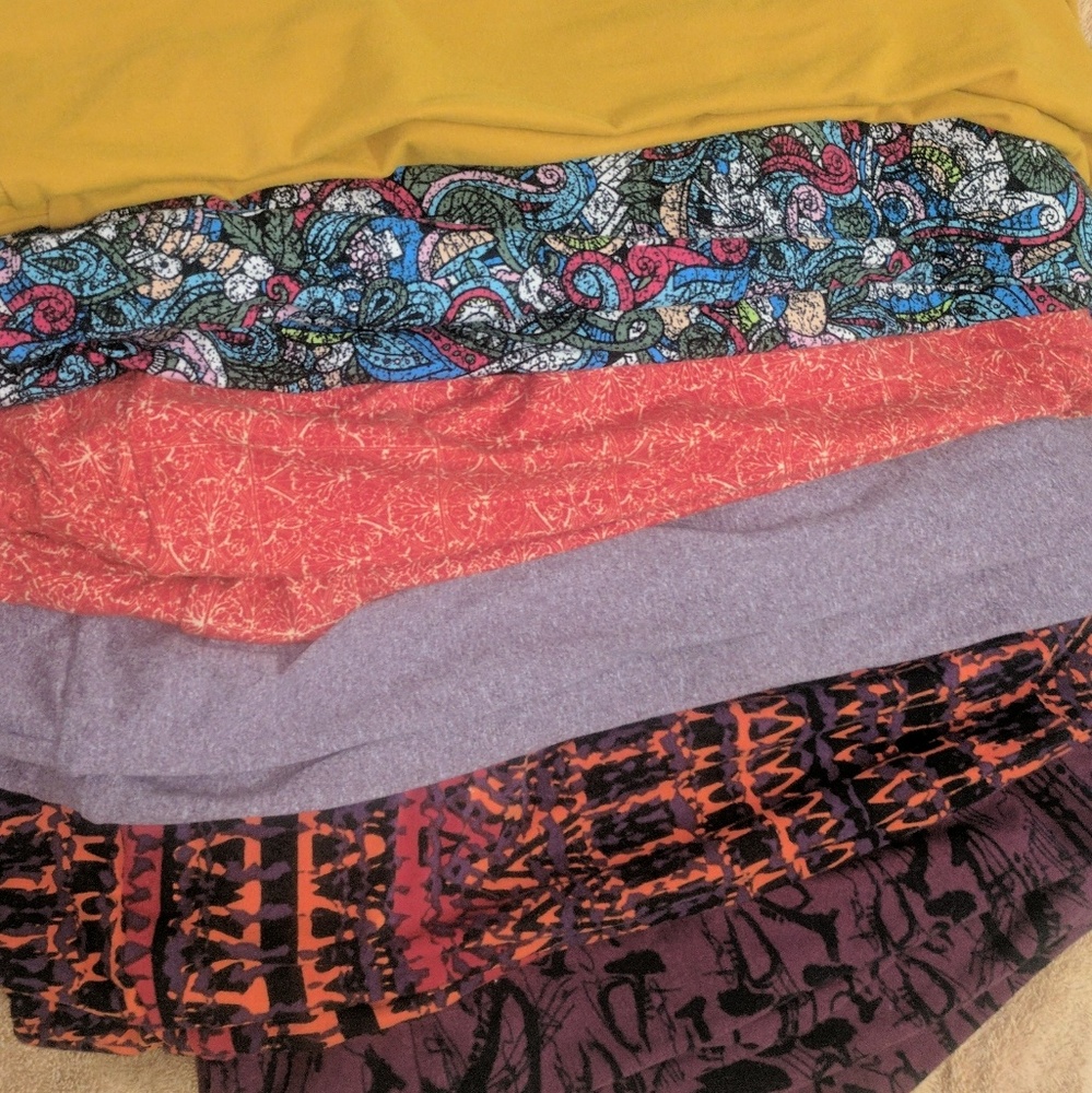 Lot of 6 Buttery Soft Leggings