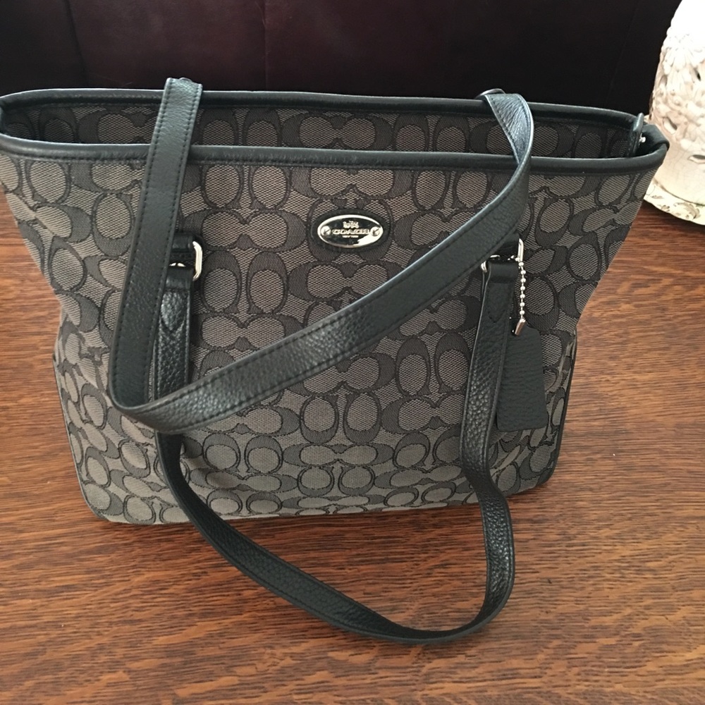 Coach hand bag
