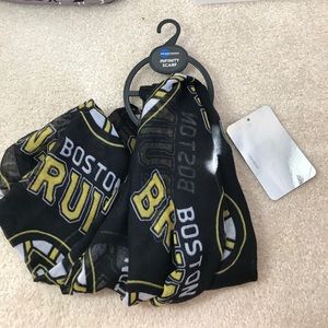Brand new Boston Bruins infinity scarf