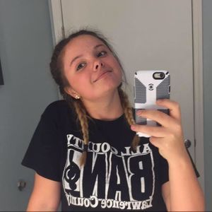 Meet your Posher, Kaileigh