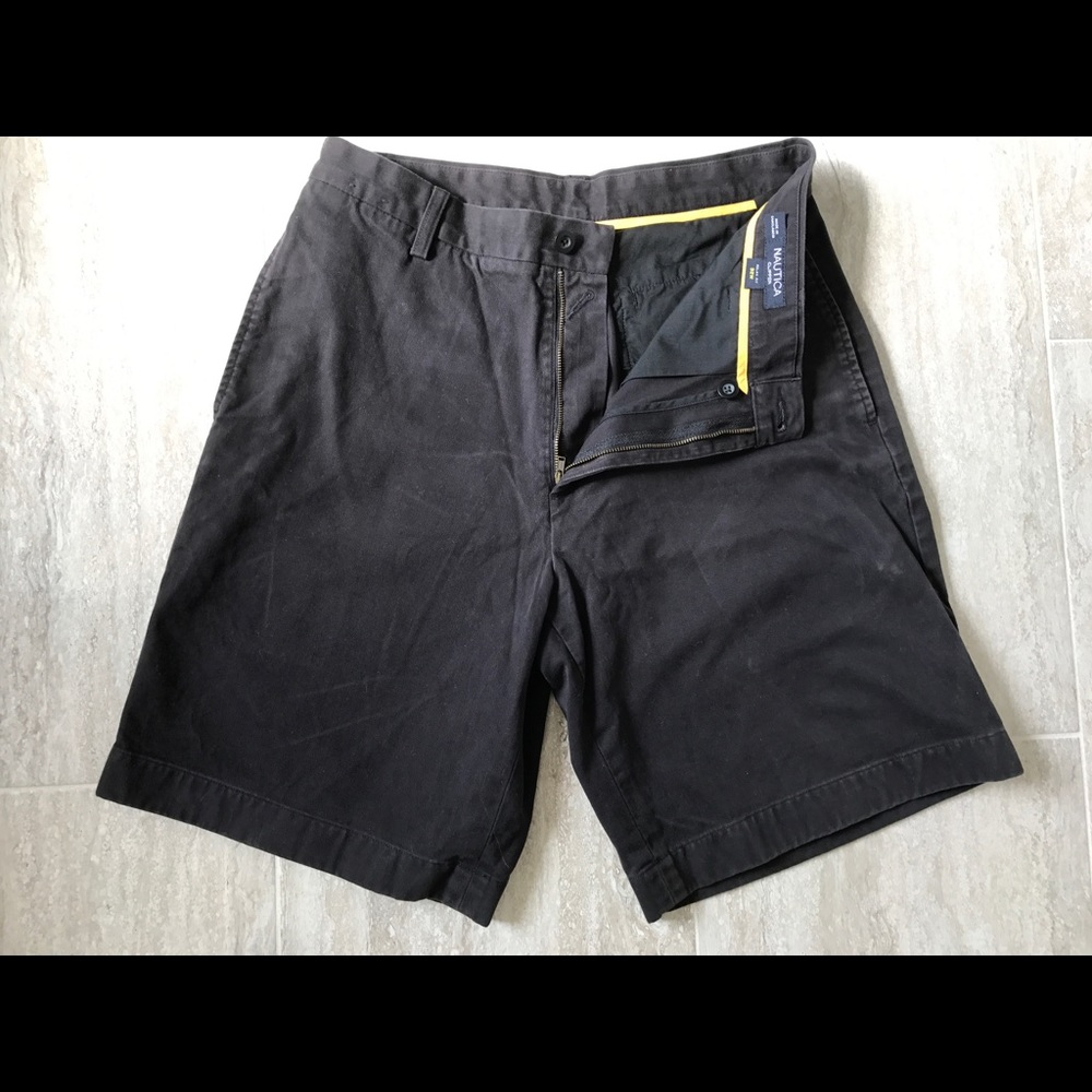 Nautica black flat front short good condition