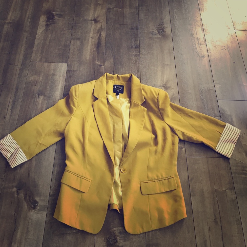 3/4 sleeve length blazer