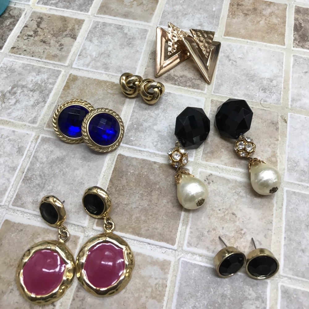 6 pairs of vintage earrings