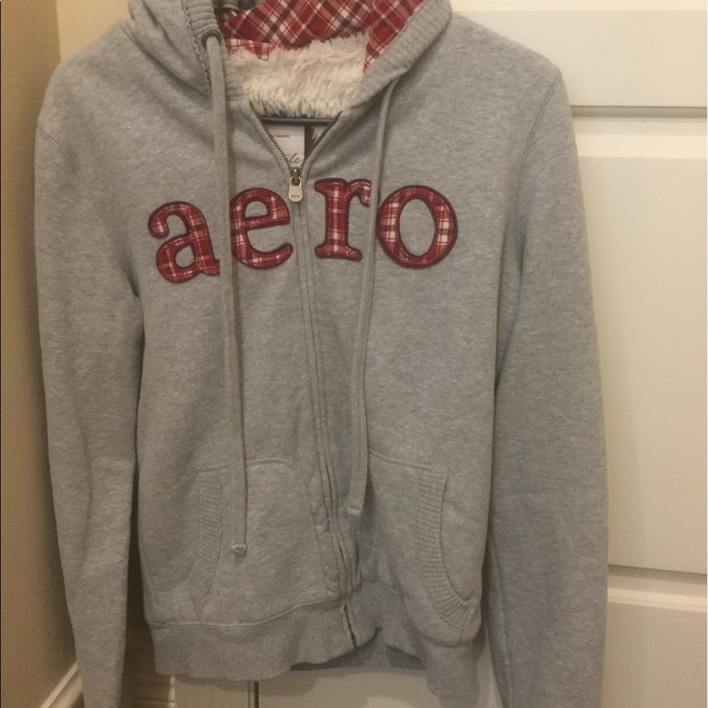 Super comfy and soft great Aero sweatshirt
