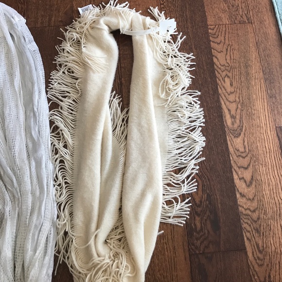 Beautiful Scarf Bundle🍁🍁🍂 - Picture 2 of 5