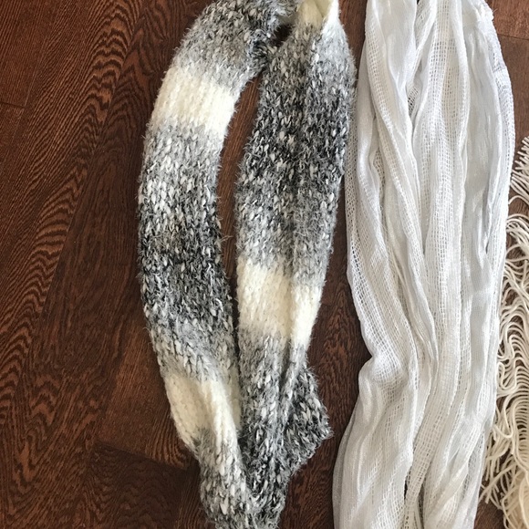 Beautiful Scarf Bundle🍁🍁🍂 - Picture 4 of 5