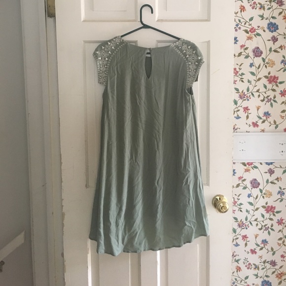 Green Hi-Low Sheath Dress with Embroidery (M) - Picture 3 of 3