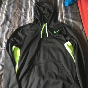 Nike men's sweatshirt thermafit