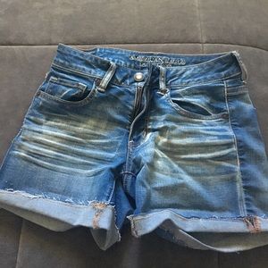American Eagle mid length shorts