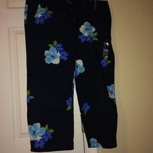 Floral Printed Ankle Pants