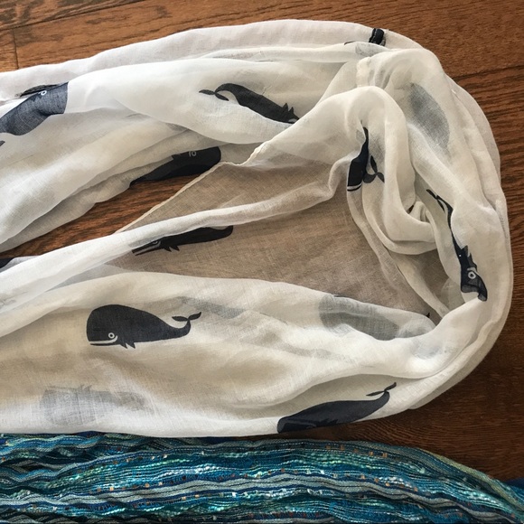 Beautiful Scarf Bundle! (Will separate) - Picture 4 of 4