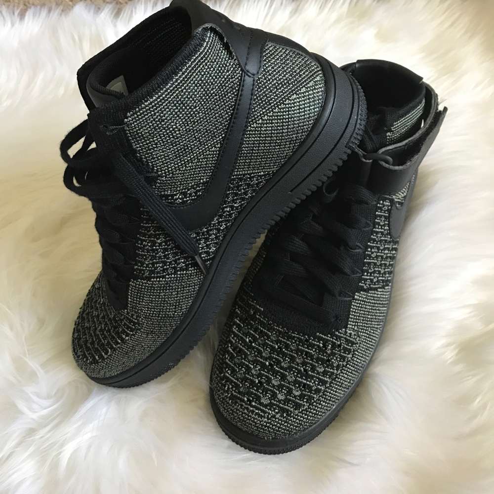 ❗️LAST PAIR❗️Nike AF1 Ultra Flyknit Mid - Picture 5 of 8