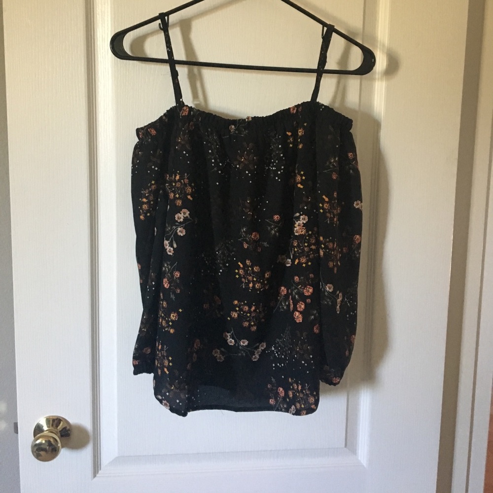 Off the shoulder long sleeve blouse