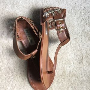 Steve Madden "Sutttle" Sandals - Size 8