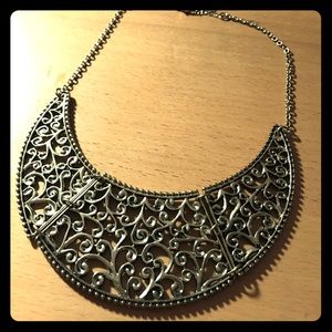 Gold short necklace
