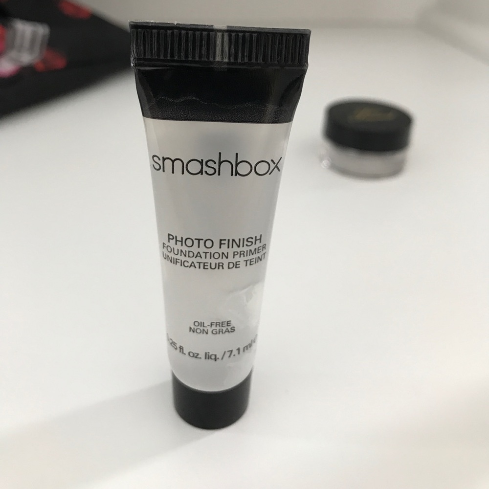 Travel sized smashbox photo finish primer