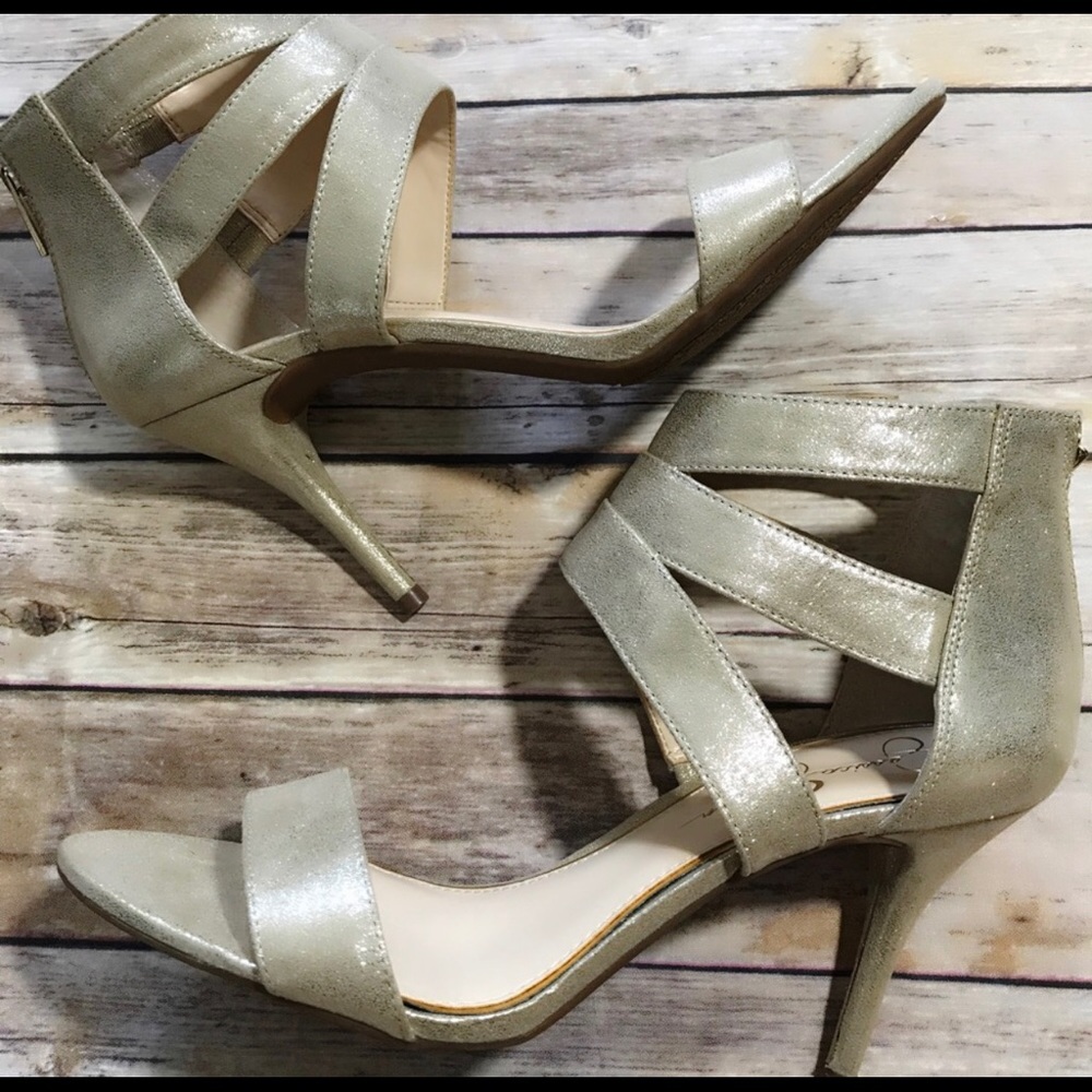 Gold sz 10 Jessica Simpson heels NWOT