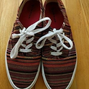 Air walk stripe canvas lace ups sneakers